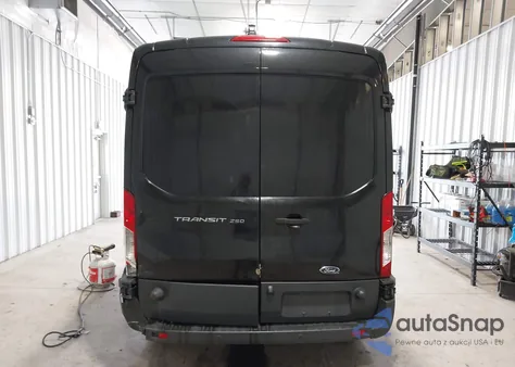 2015 Ford Transit-250 z USA, uszkodzony, nr VIN 1FTYR2CM4FKA84470